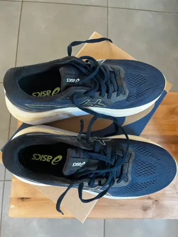 Used Asics GT 4000 4 bike — image 2 of 5