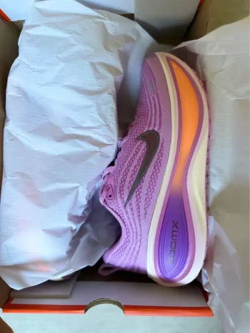 Used Nike W Vomero Plus bike — image 2 of 6