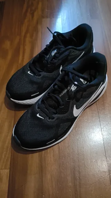 Käytetty Nike Run Structure 26 Running Shoes