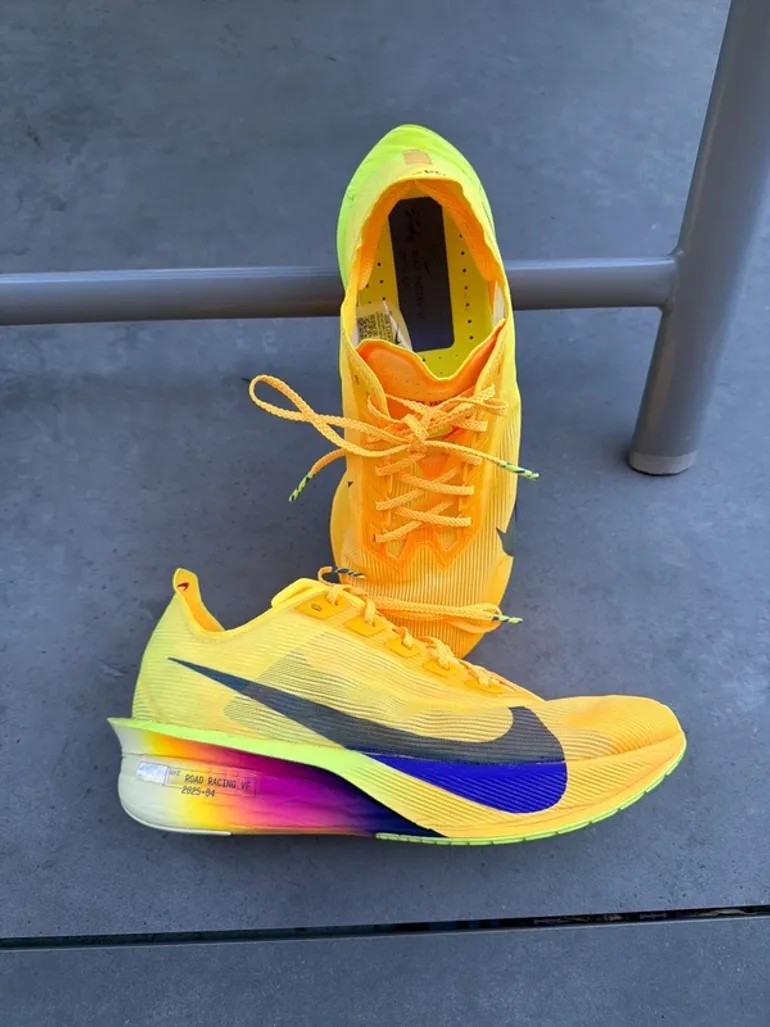 Used Nike Vaporfly 04 bike — image 2 of 7