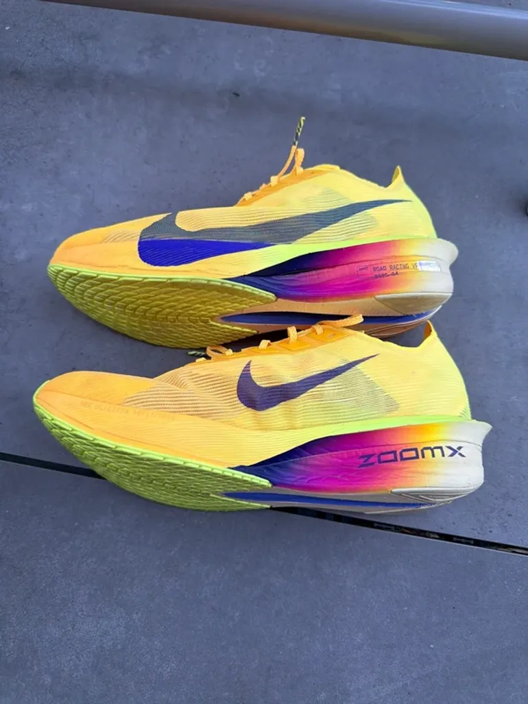 Used Nike Vaporfly 04 bike — image 4 of 7