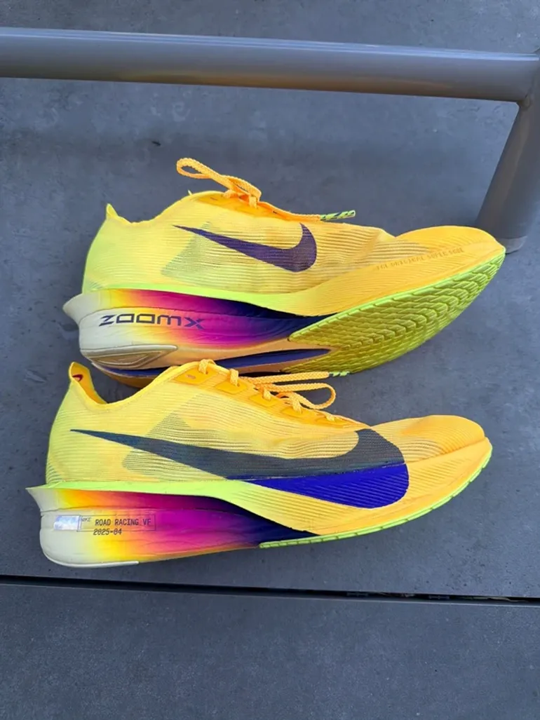Used Nike Vaporfly 04 bike — image 3 of 7