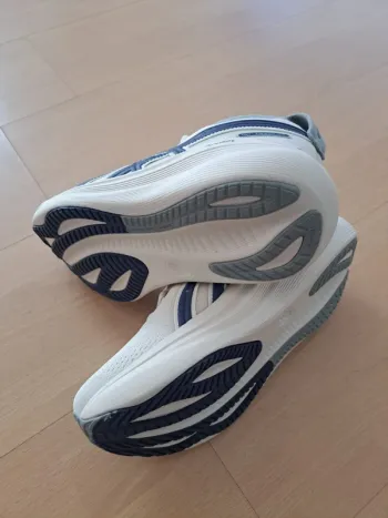 Käytetty Asics Gel Nimbus 27 bike — kuva 2 / 4