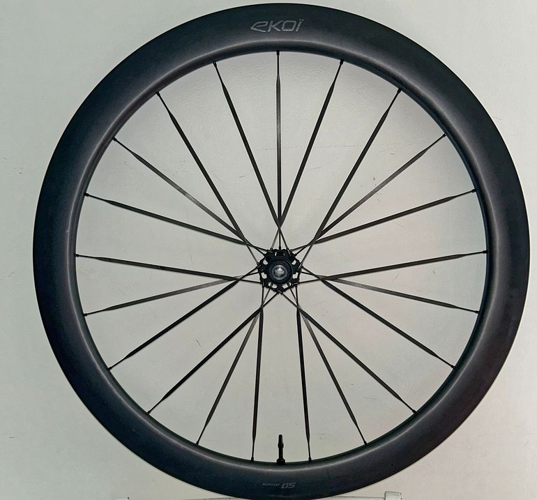Tweedehands Ekoi Carbon Wheels 2025 bike — afbeelding 2 van 6