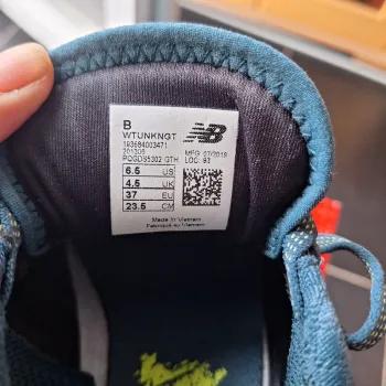 Used New Balance Summit GTX bike — image 5 of 5