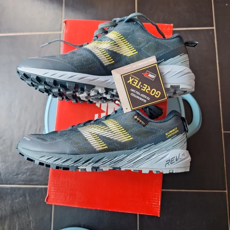 Used New Balance Summit GTX bike — image 3 of 5
