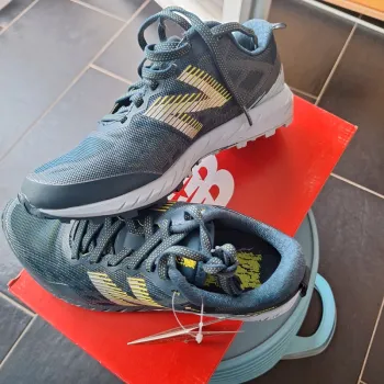 Used New Balance Summit GTX bike — image 1 of 5