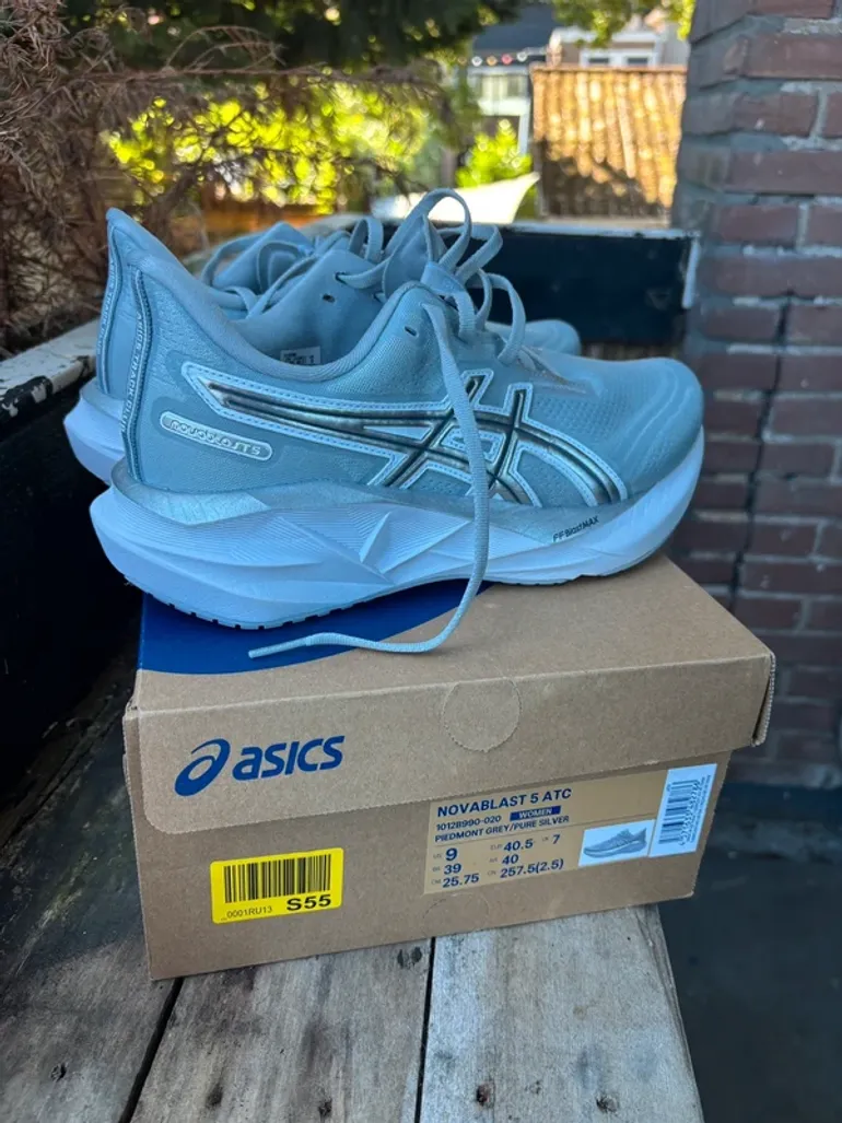 Tweedehands Asics Novablast 5 ATC bike — afbeelding 2 van 9
