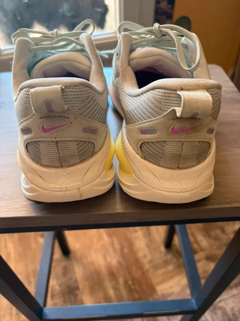 Used Nike Vomero 18 bike — image 4 of 6