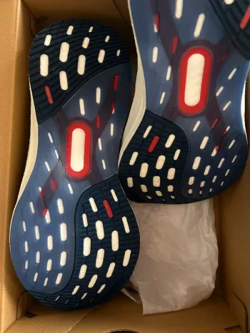 Used Adidas Ultra Boost 5X W bike — image 3 of 4