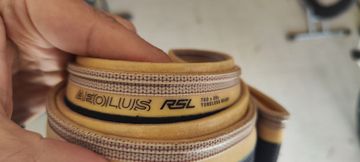 Bontrager aerolus rsl tubless ready 700*28 2025 Tyres & Tubes d'occasion