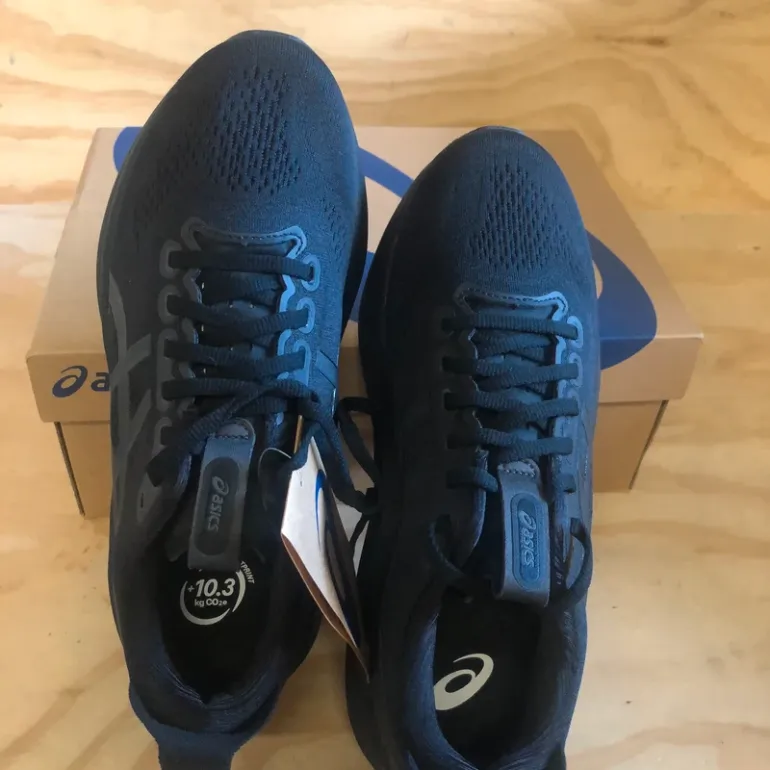 Used Asics Gel-Kayano 32 bike — image 4 of 9