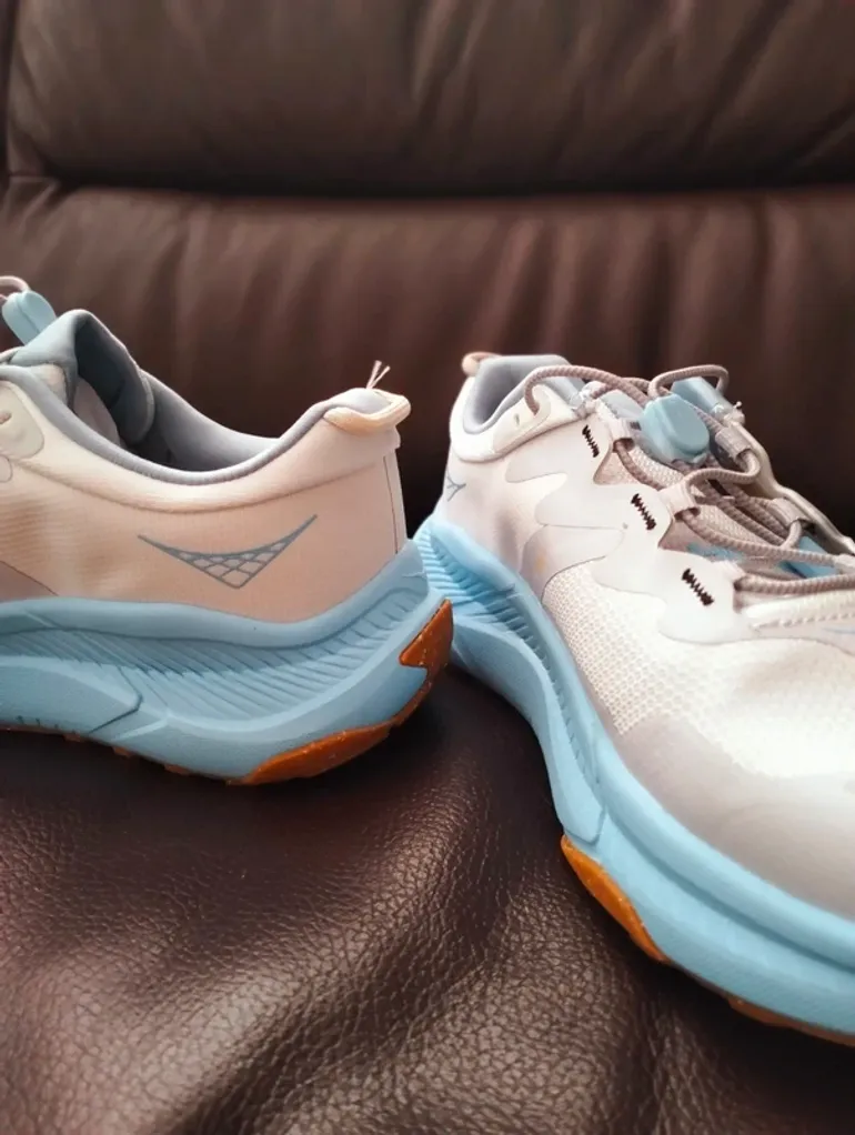 Used Hoka Transport GTX bike — image 7 of 12