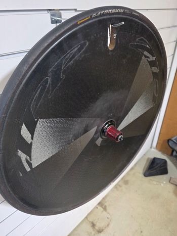 Brugt Zipp Super-9 Disc Wheel 2016 bike — billede 3 af 4