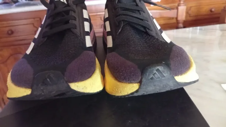 Adidas Ultraboost 5X bike usato — immagine 3 di 9