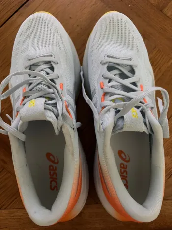 Used Asics Cumulus 28 bike — image 6 of 7