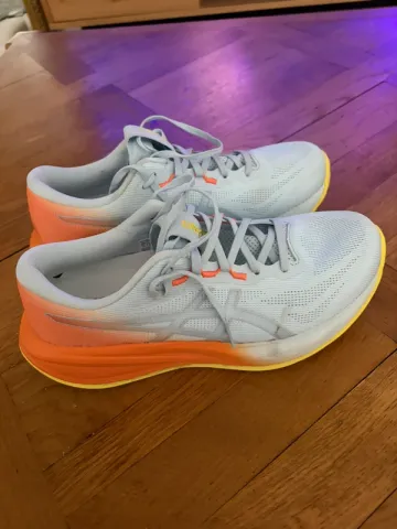 Gebrauchtes Asics Cumulus 28 Running Shoes