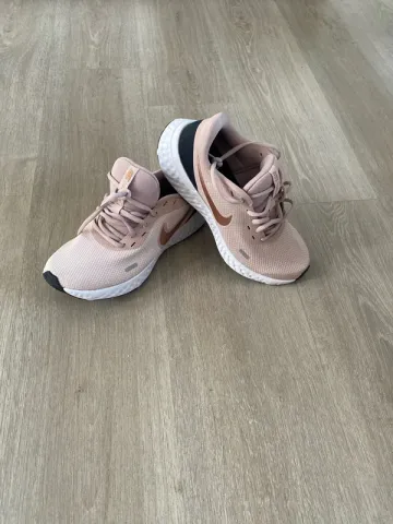 Gebrauchtes Rose Revolution Running Shoes
