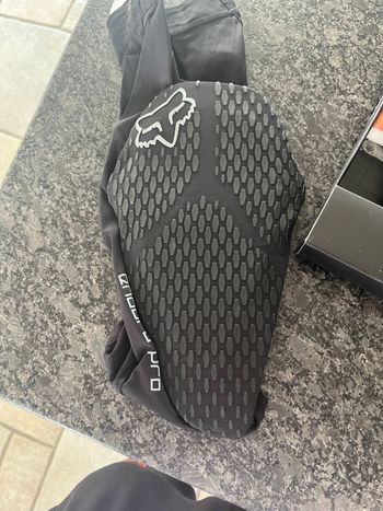 Used Fox Enduro pro knee guard 2024 bike — image 2 of 3