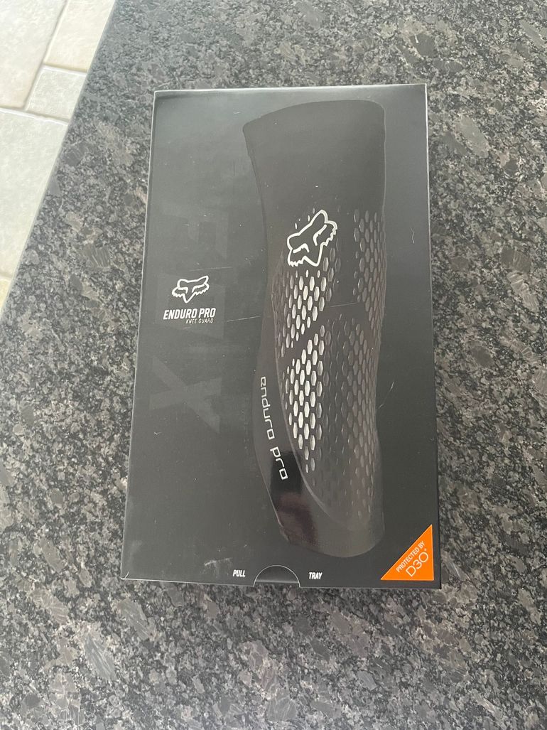 Used Fox Enduro pro knee guard 2024 bike — image 3 of 3