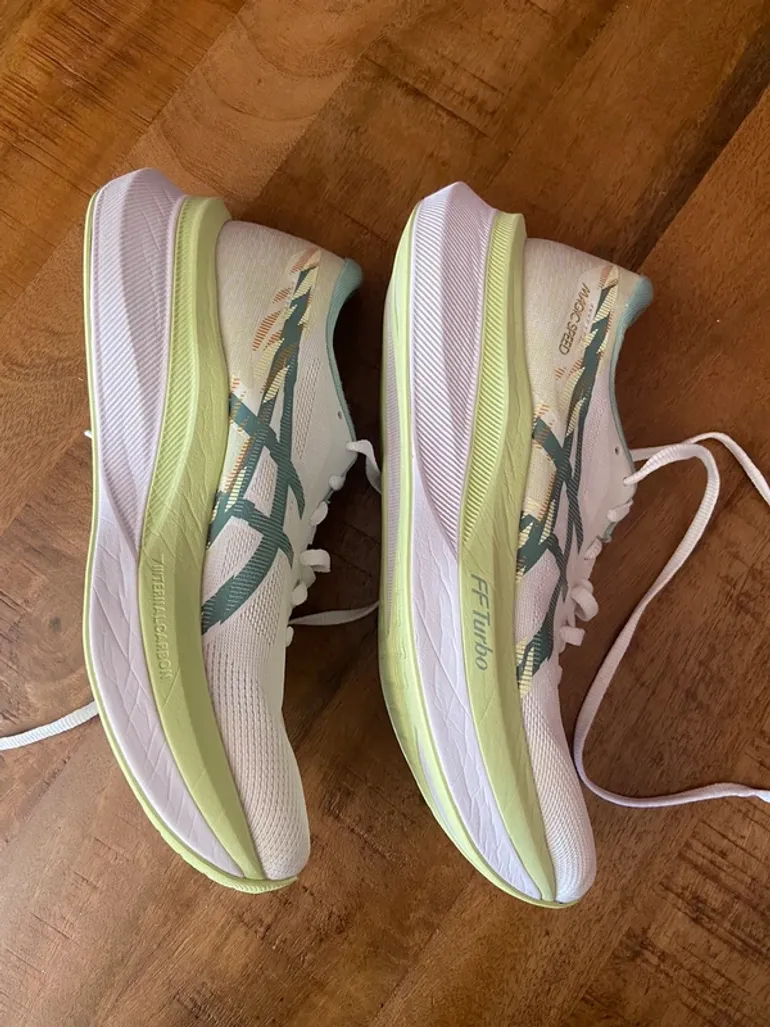 Used Asics Magic Speed 4 bike — image 3 of 4