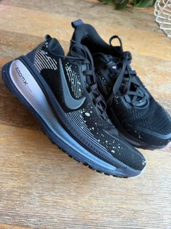Nike Vomero 18 SE bike de segunda mano — imagen 1 de 2