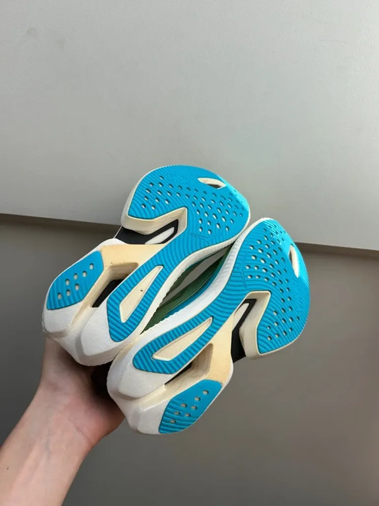 Used Hoka Cielo x1 bike — image 4 of 12