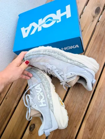 Used Hoka Speedgoat 6 bike — image 2 of 7