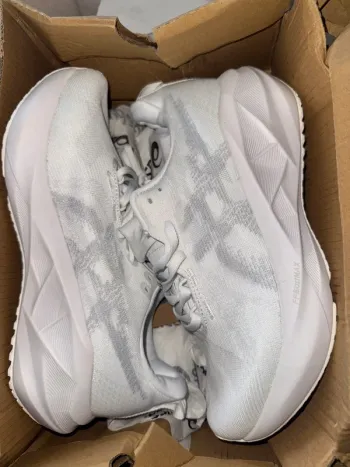 Used Asics Novablast bike — image 1 of 3