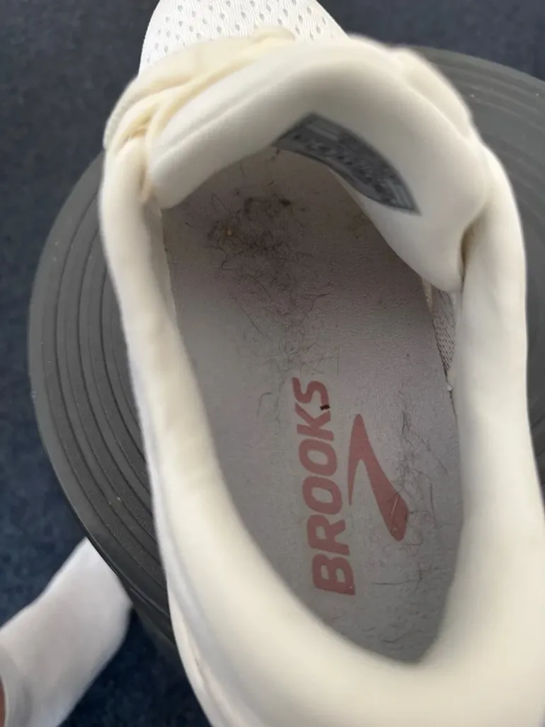 Used Brooks Adrenaline GTS 24 bike — image 3 of 5