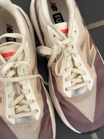 Used New Balance FuelCell Rebel bike — image 5 of 7
