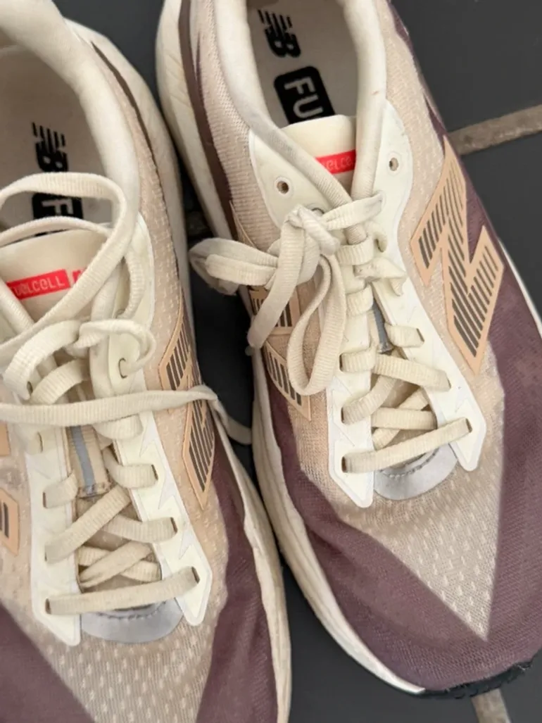 Used New Balance FuelCell Rebel bike — image 5 of 7