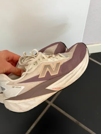Used New Balance FuelCell Rebel bike — image 6 of 7