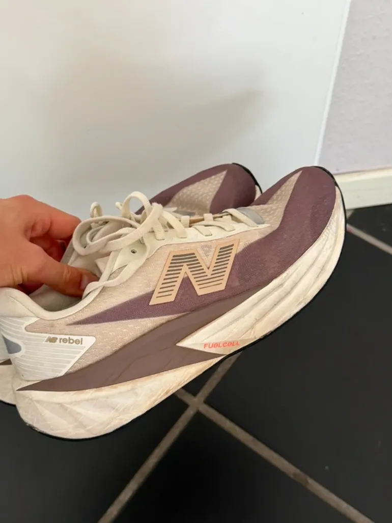 Used New Balance FuelCell Rebel bike — image 6 of 7