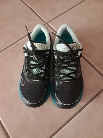 Gebrauchtes Asics Noosa FF Running Shoes