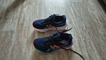 Gebrauchtes Orange Gel Nimbus 25 Running Shoes