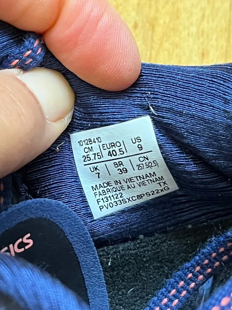 Used Asics Novablast 3 bike — image 6 of 13