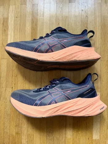 Used Asics Novablast 3 bike — image 3 of 13