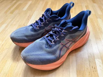 Gebrauchtes Asics Novablast 3 Running Shoes