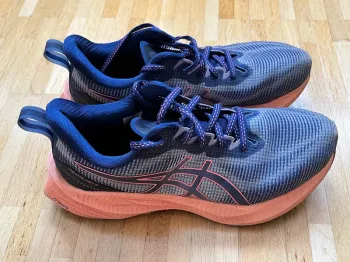 Used Asics Novablast 3 bike — image 8 of 13
