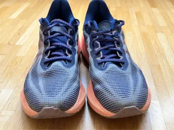 Used Asics Novablast 3 bike — image 10 of 13