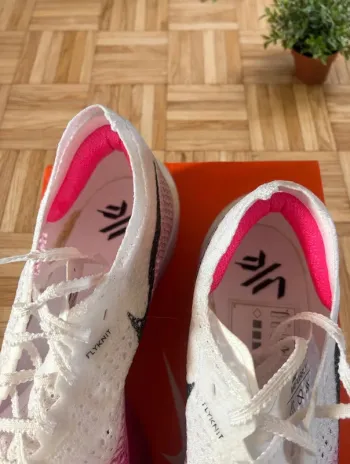 Nike ZoomX Vaporfly Next% 3 bike de segunda mano — imagen 3 de 8
