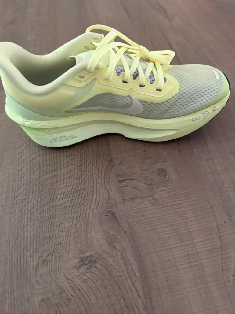 Used Nike Zoom Fly 6 PRM bike — image 5 of 7
