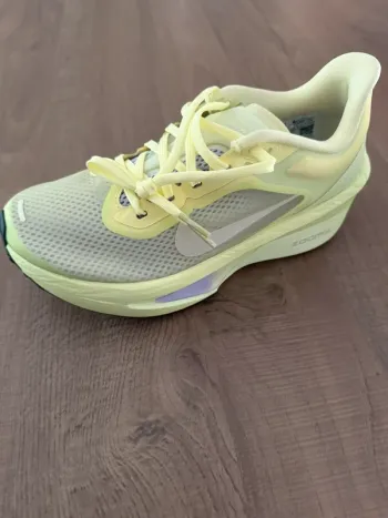 Used Nike Zoom Fly 6 PRM bike — image 4 of 7