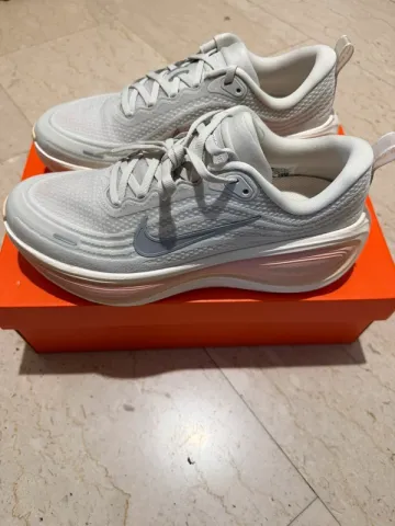 Gebrauchtes Nike Vomero Running Shoes