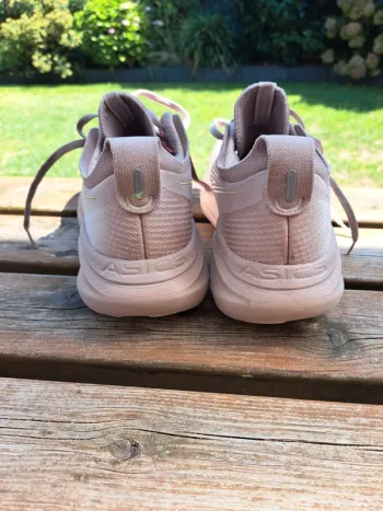 Used Asics Gel-Nimbus 27 bike — image 4 of 4
