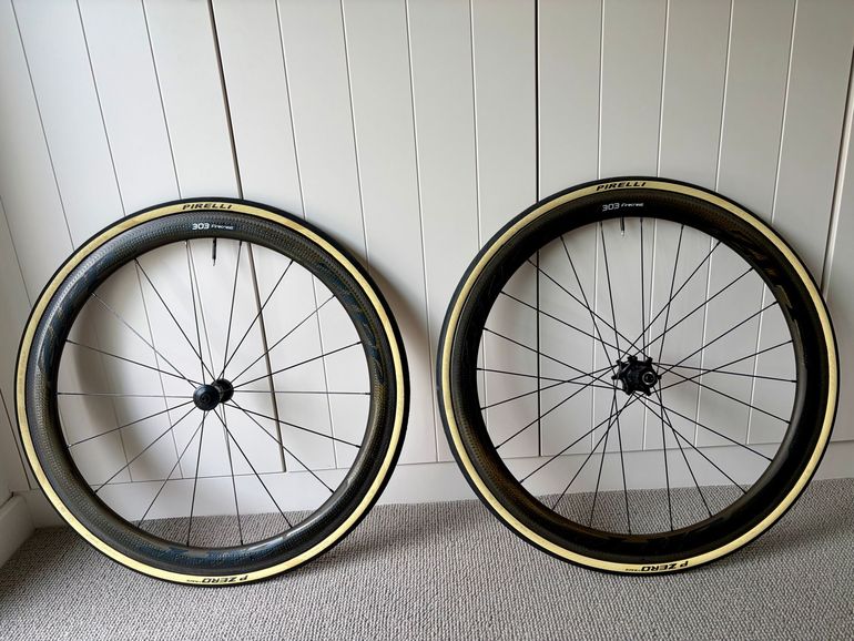 Brugt Zipp 303 Firecrest 2023 bike — billede 7 af 8