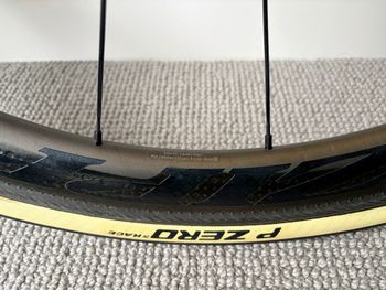 Brugt Zipp 303 Firecrest 2023 bike — billede 6 af 8