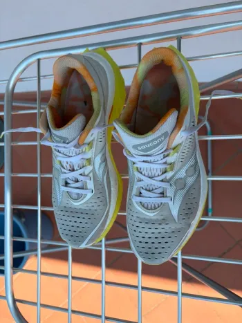 Used Saucony Endorphin Speed 4 bike — image 2 of 5
