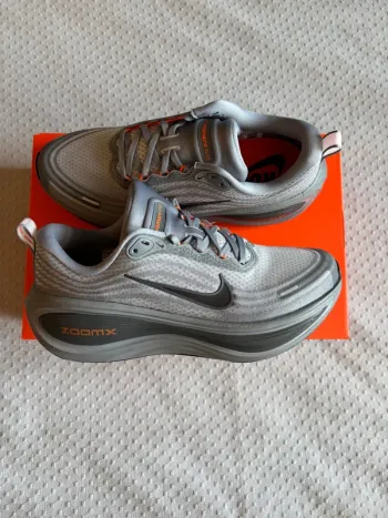 Used Nike Vomero Plus Running Shoes